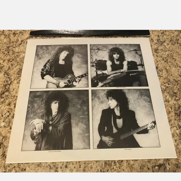 Vintage 1987 Y&T Contagious Album - Picture 4 of 6